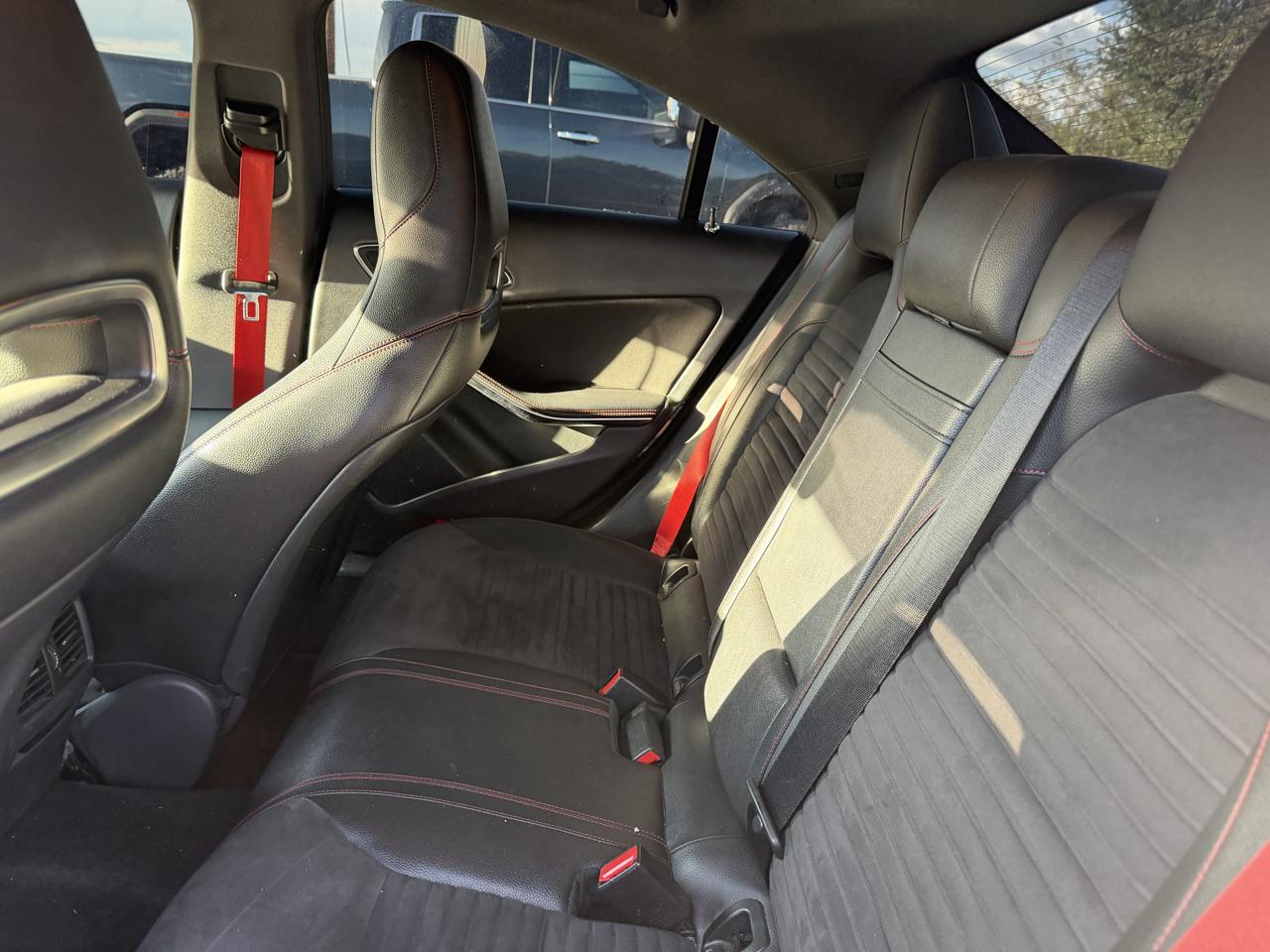 Mercedes-Benz CLA 4dr Sdn CLA 250 4MATIC 2016