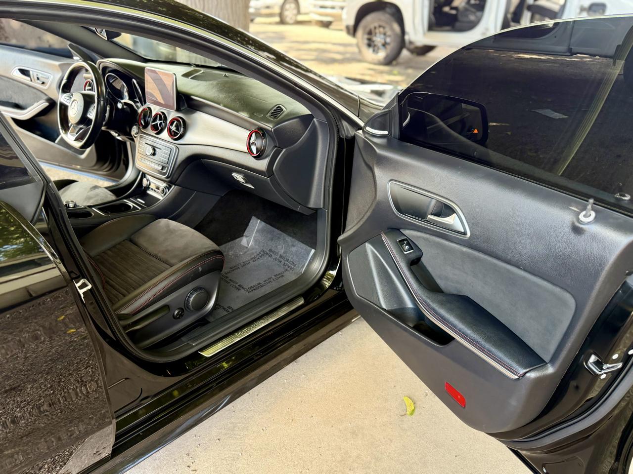 Mercedes-Benz CLA 4dr Sdn CLA 250 4MATIC 2016