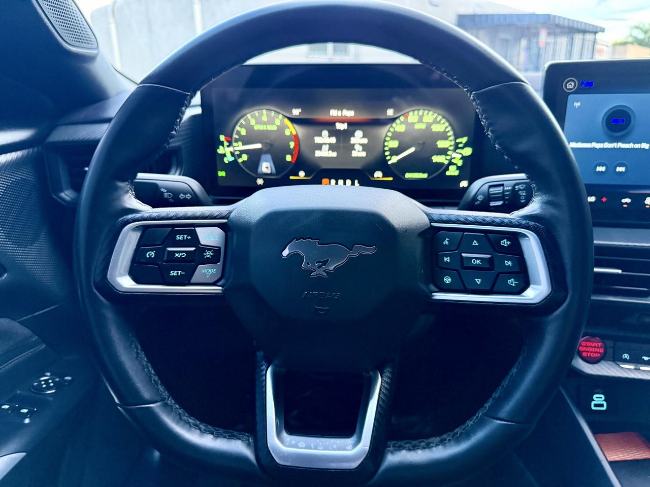 Ford Mustang EcoBoost Fastback 2025