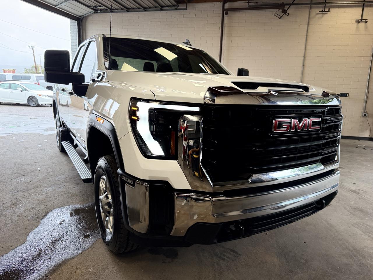 GMC Sierra 2500HD 4WD Double Cab 149" Pro 2026