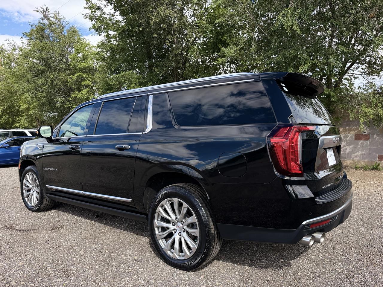 GMC Yukon XL photo 6