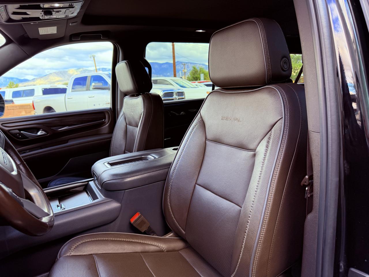 GMC Yukon XL photo 16