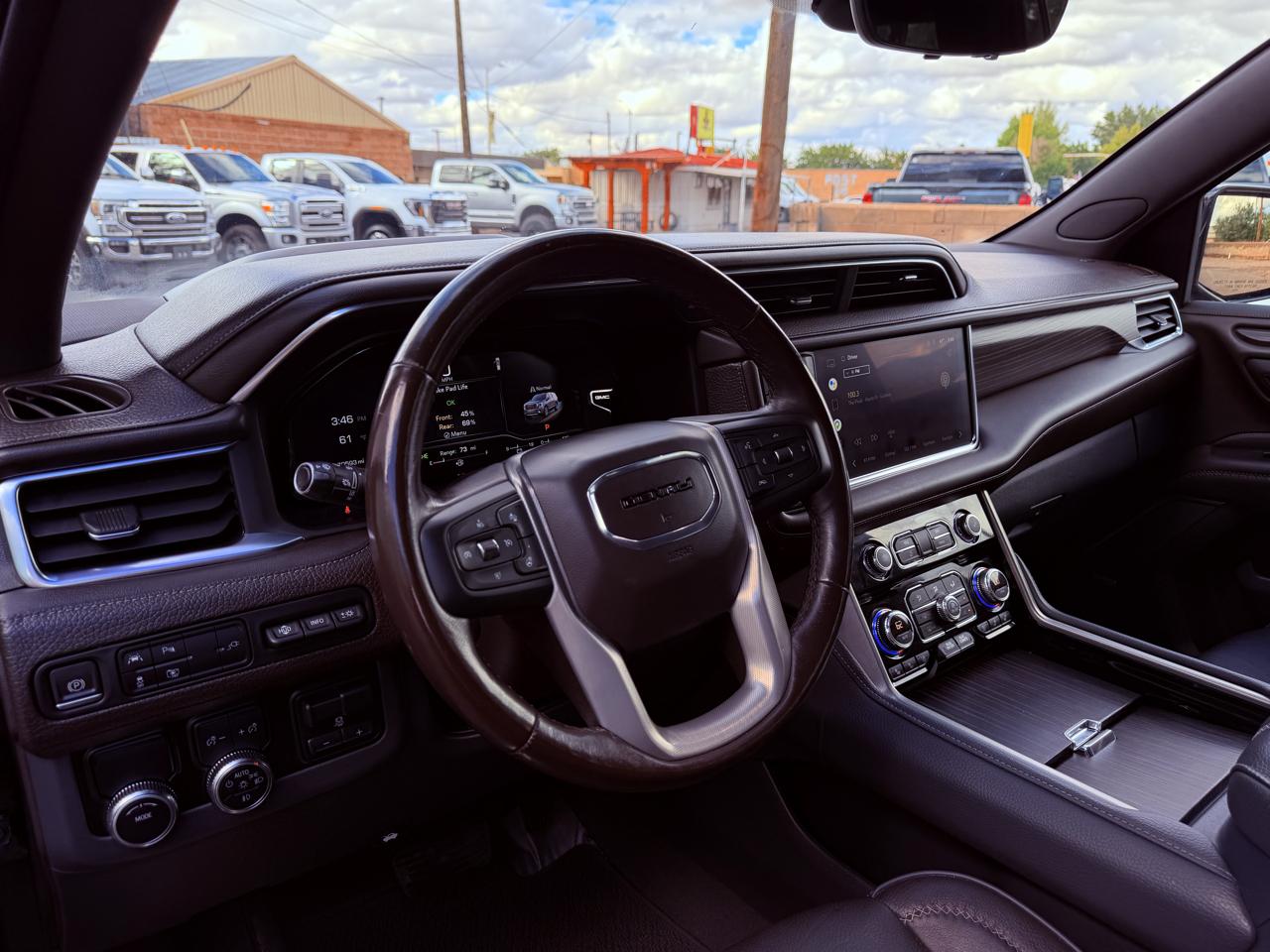 GMC Yukon XL photo 17