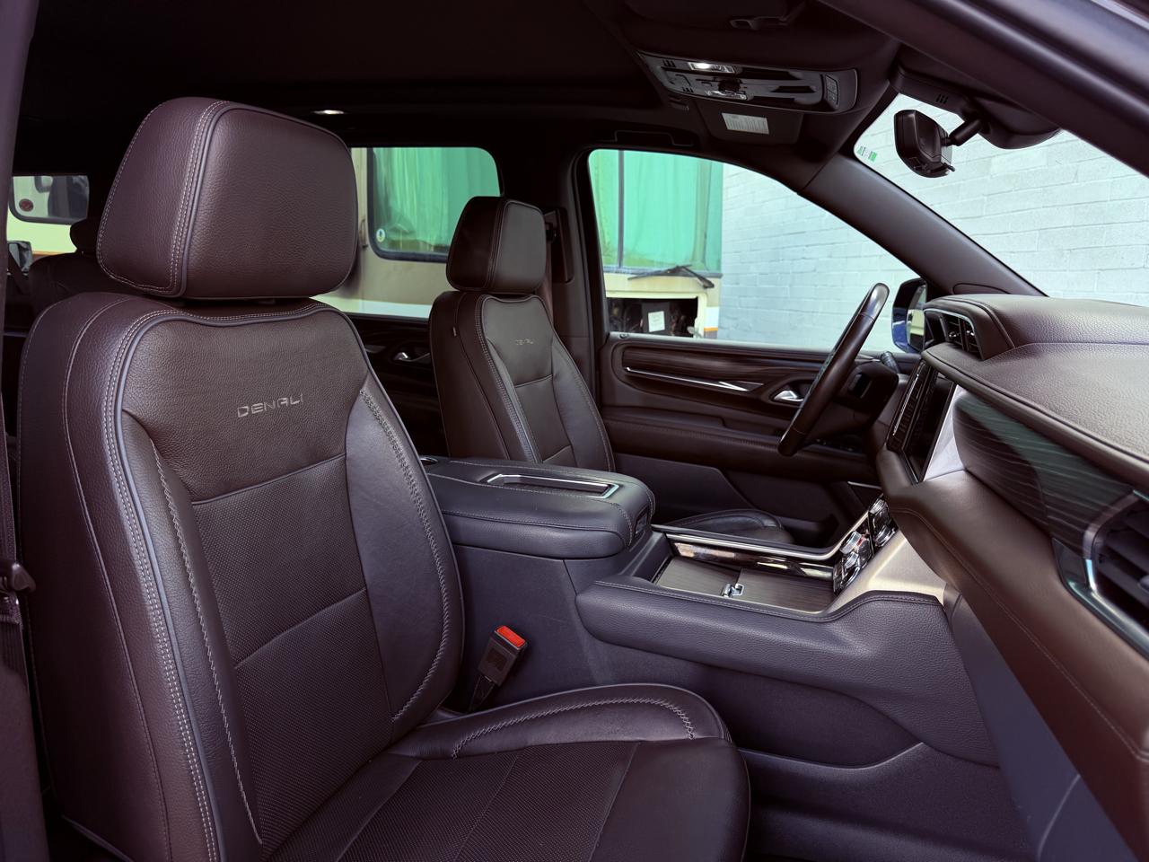 GMC Yukon XL photo 18