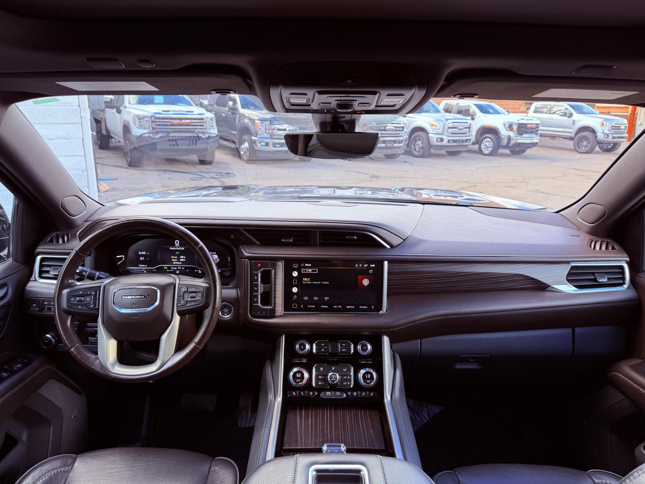 GMC Yukon XL photo 27
