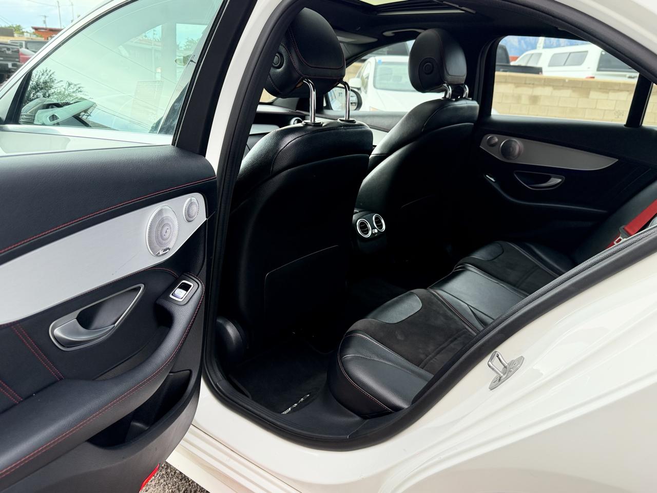 Mercedes-Benz C-Class photo 28