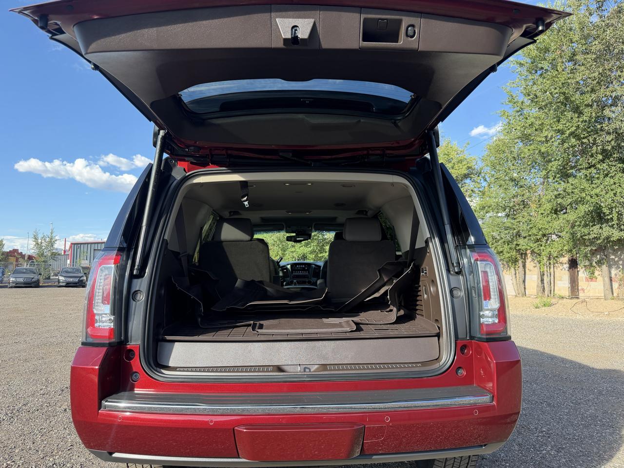 GMC Yukon photo 10