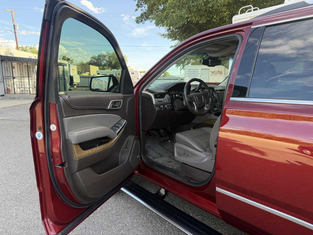GMC Yukon photo 15
