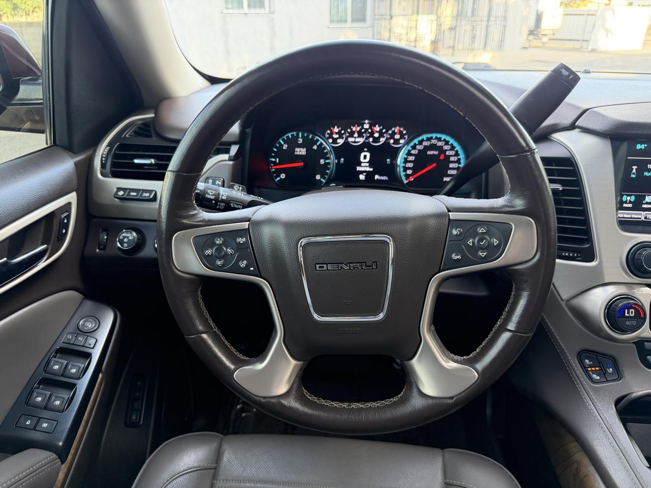 GMC Yukon photo 39