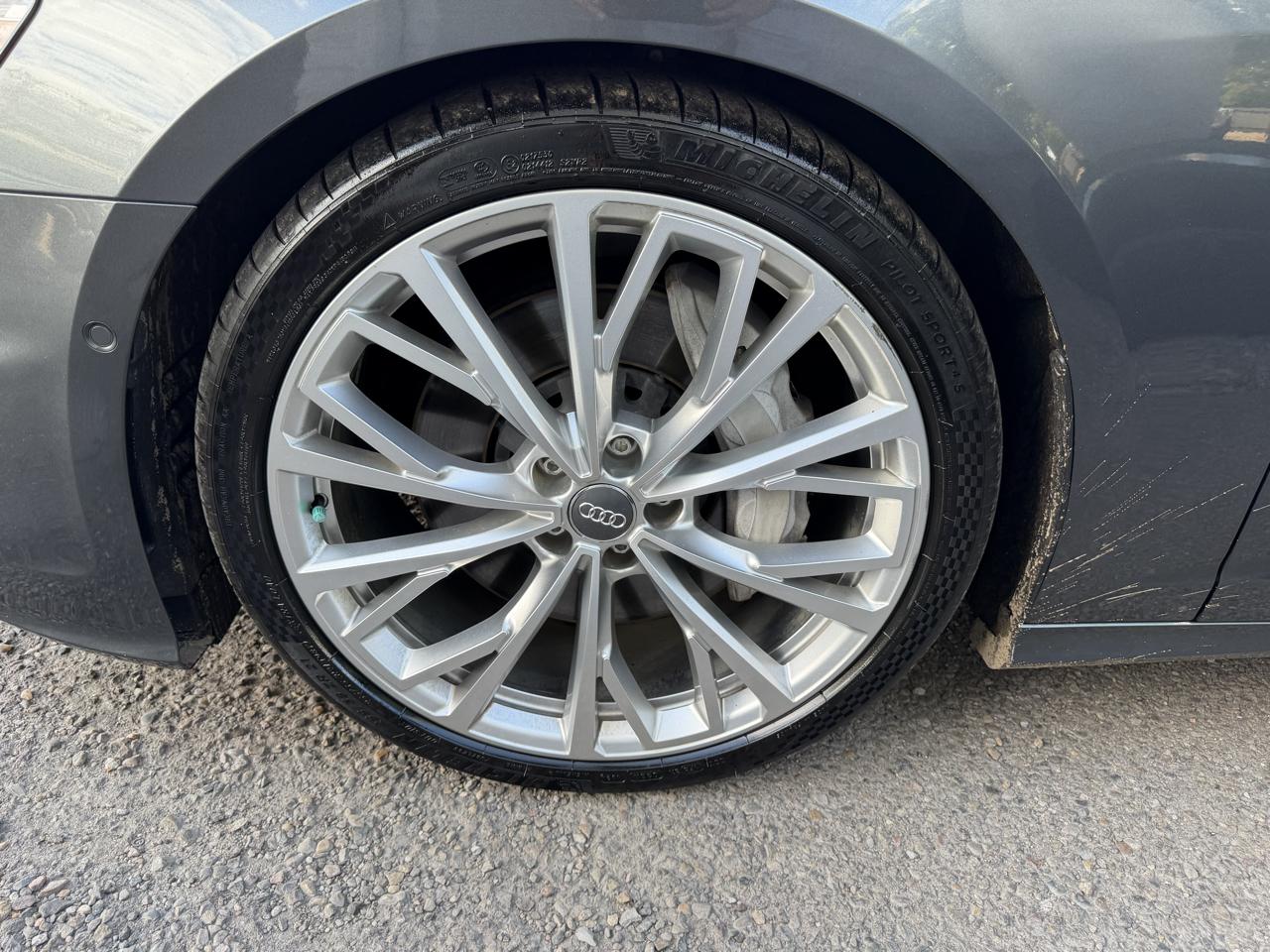 Audi A6 photo 36
