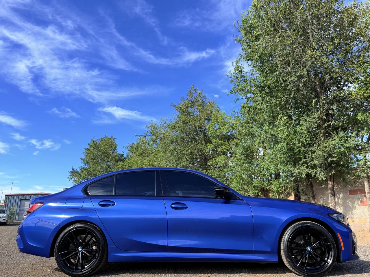 BMW 330i photo 10