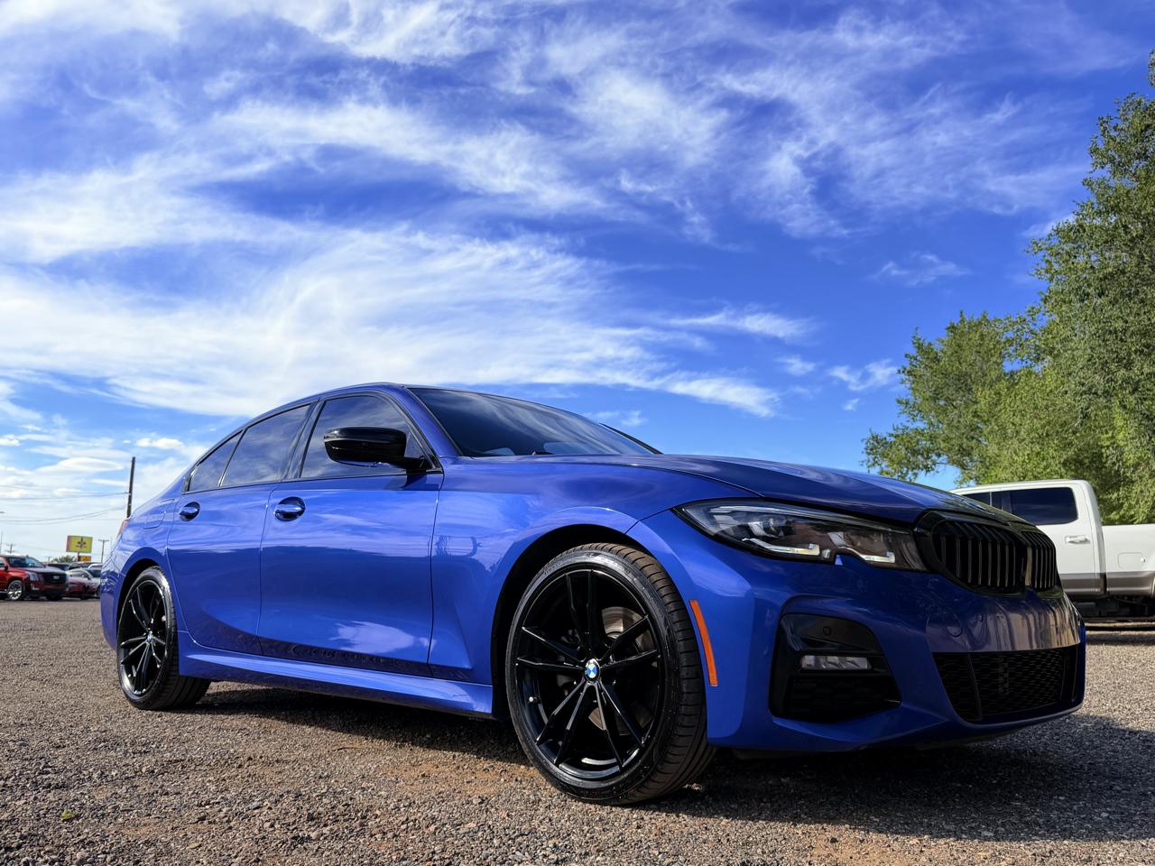 BMW 330i photo 11