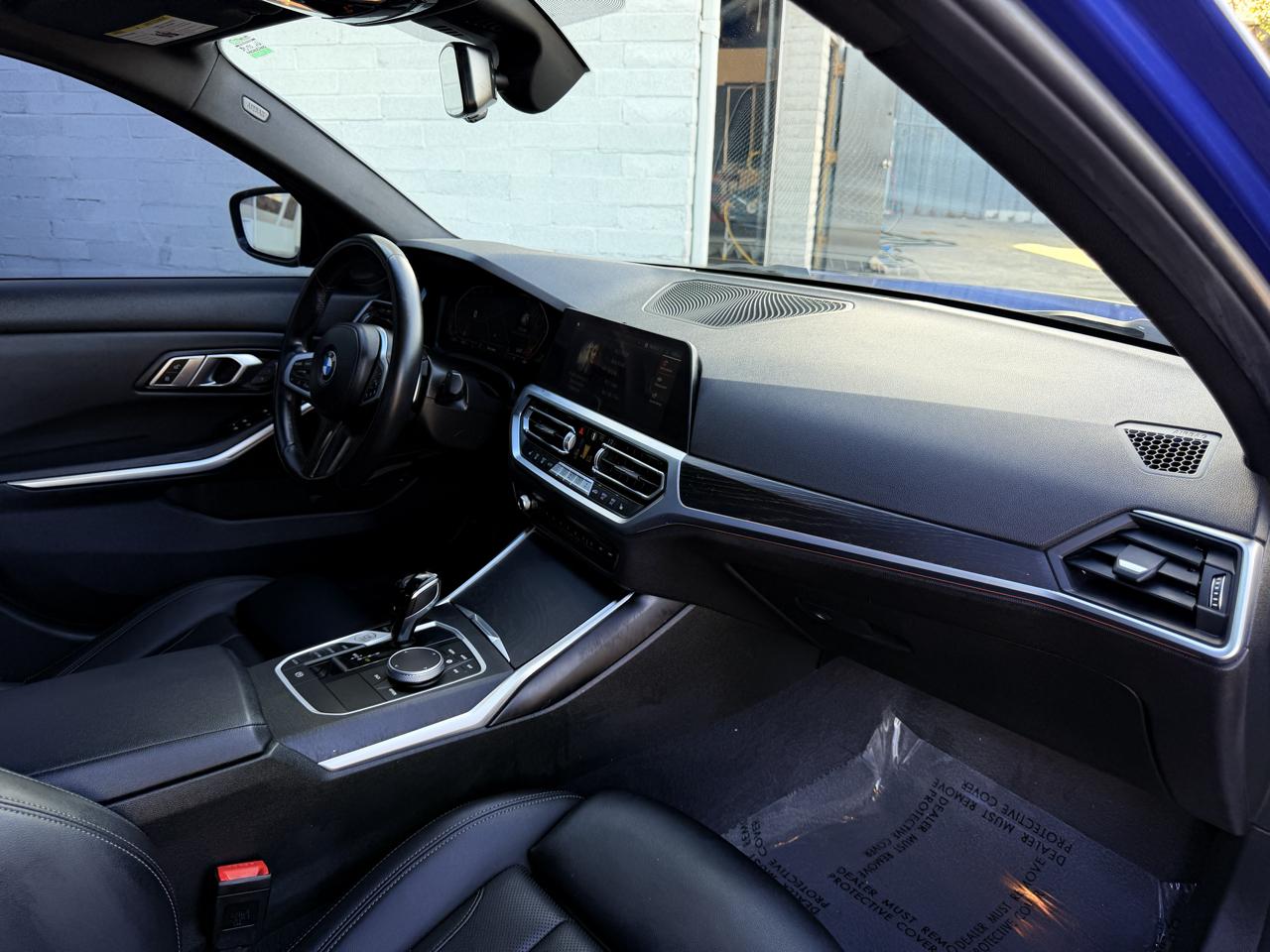 BMW 330i photo 25