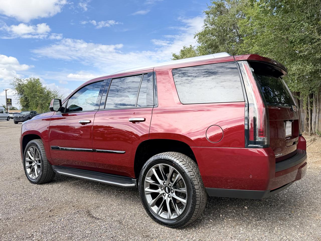 Cadillac Escalade photo 4