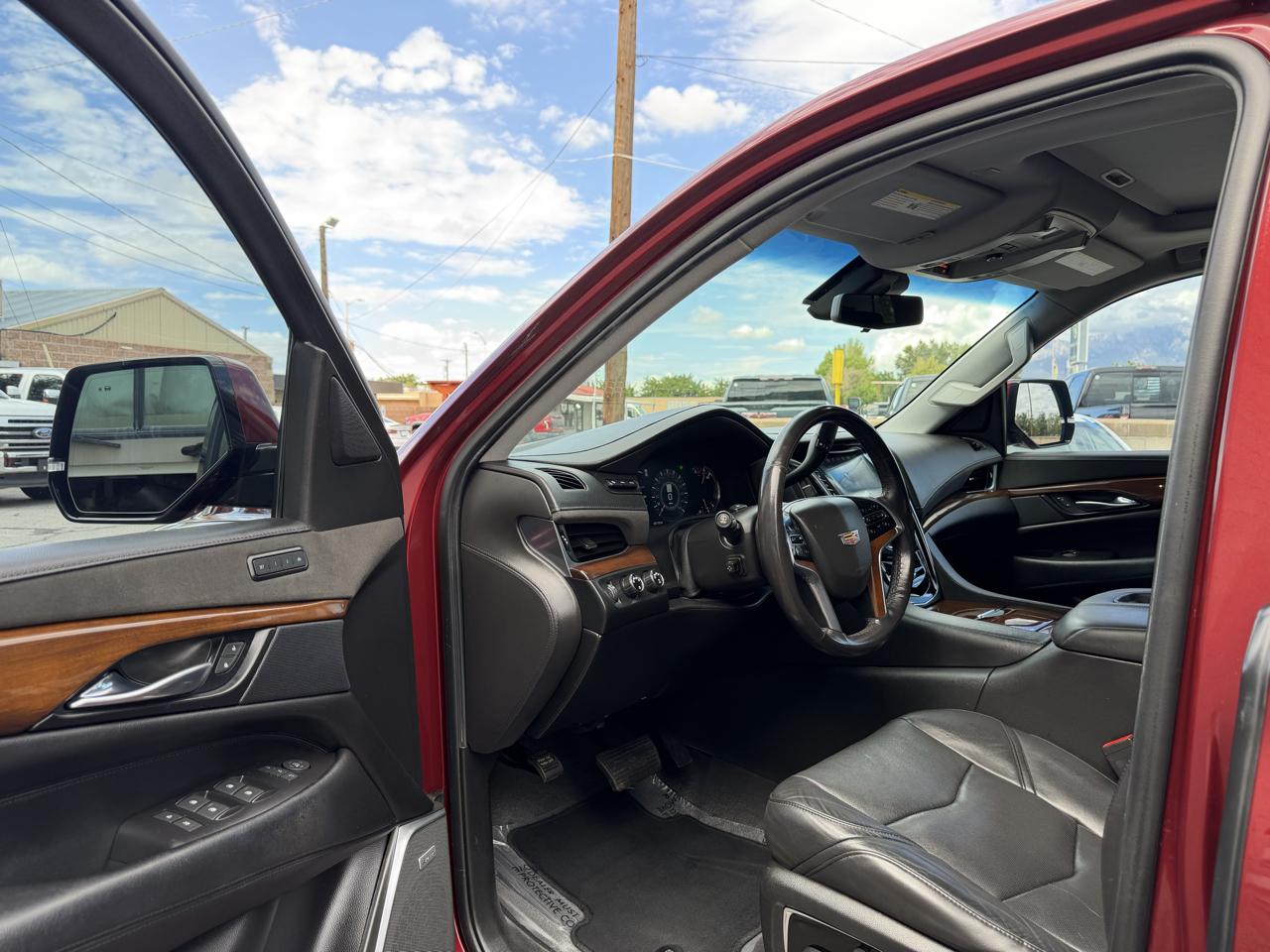 Cadillac Escalade photo 14