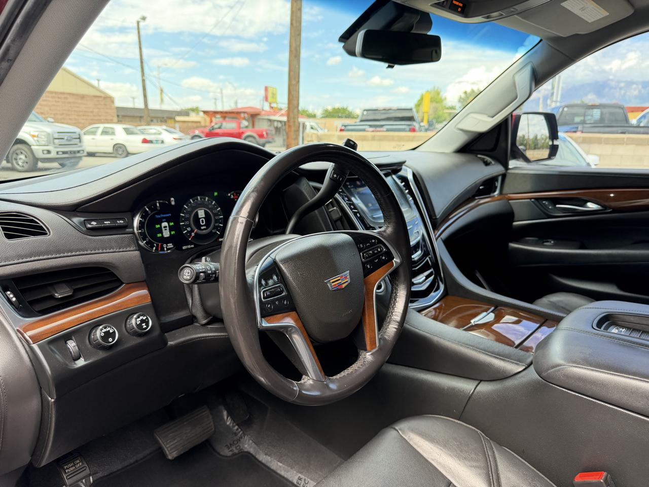 Cadillac Escalade photo 16