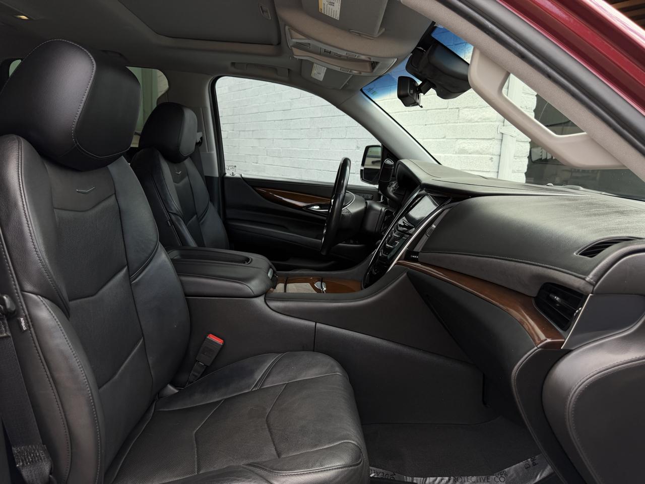 Cadillac Escalade photo 19