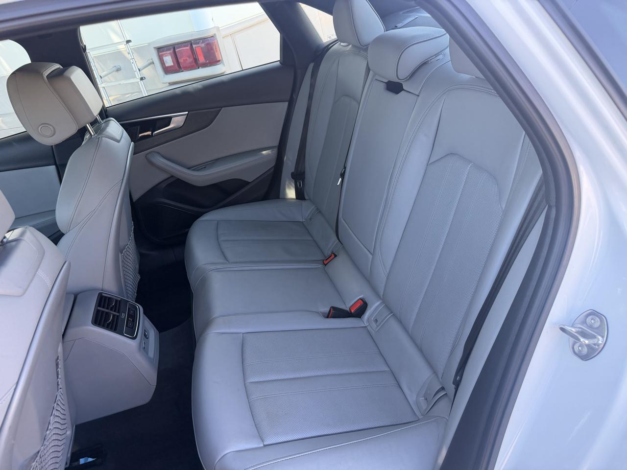 Audi A4 photo 15
