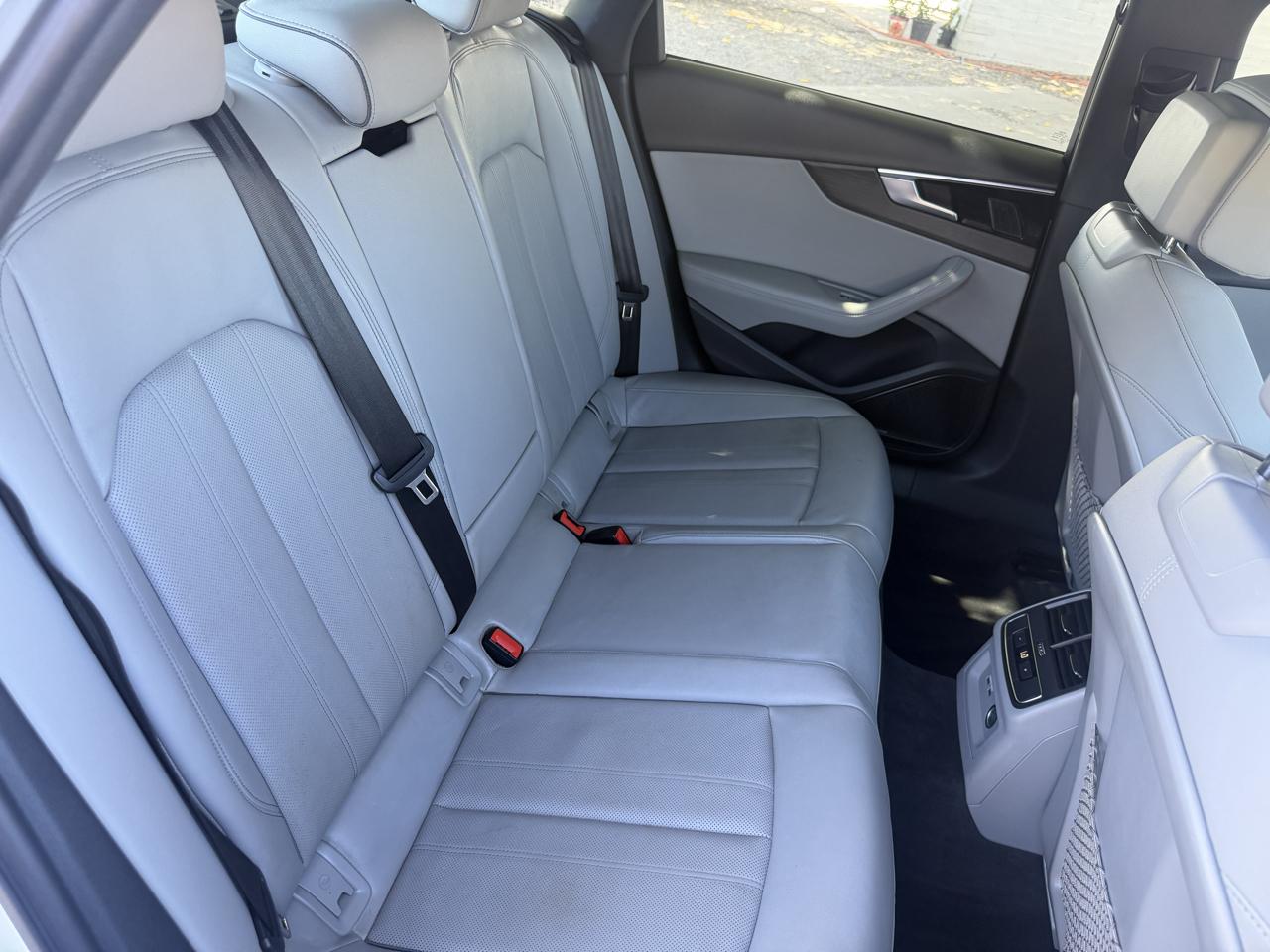 Audi A4 photo 19