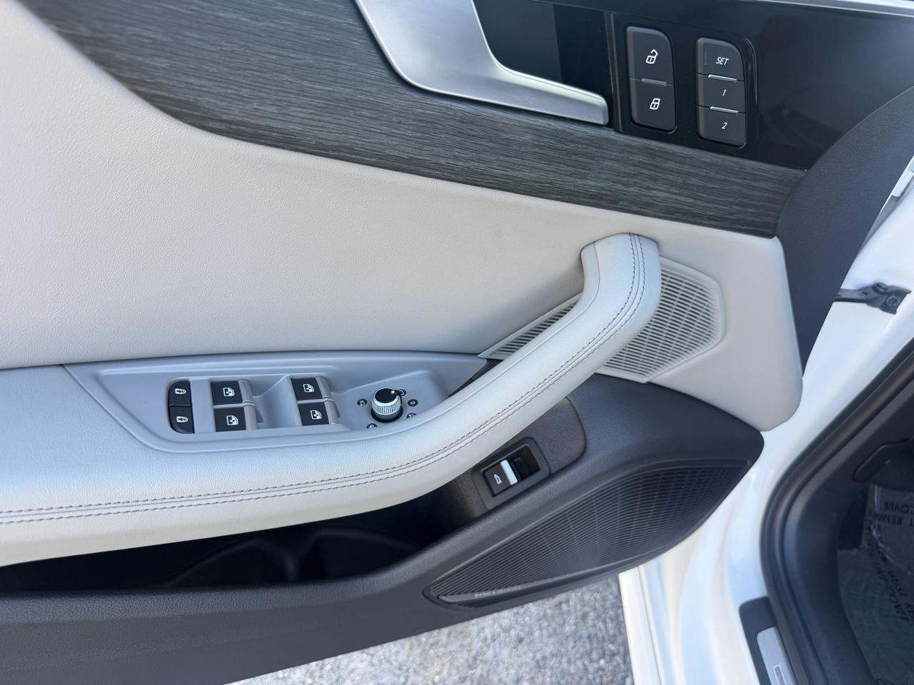 Audi A4 photo 13