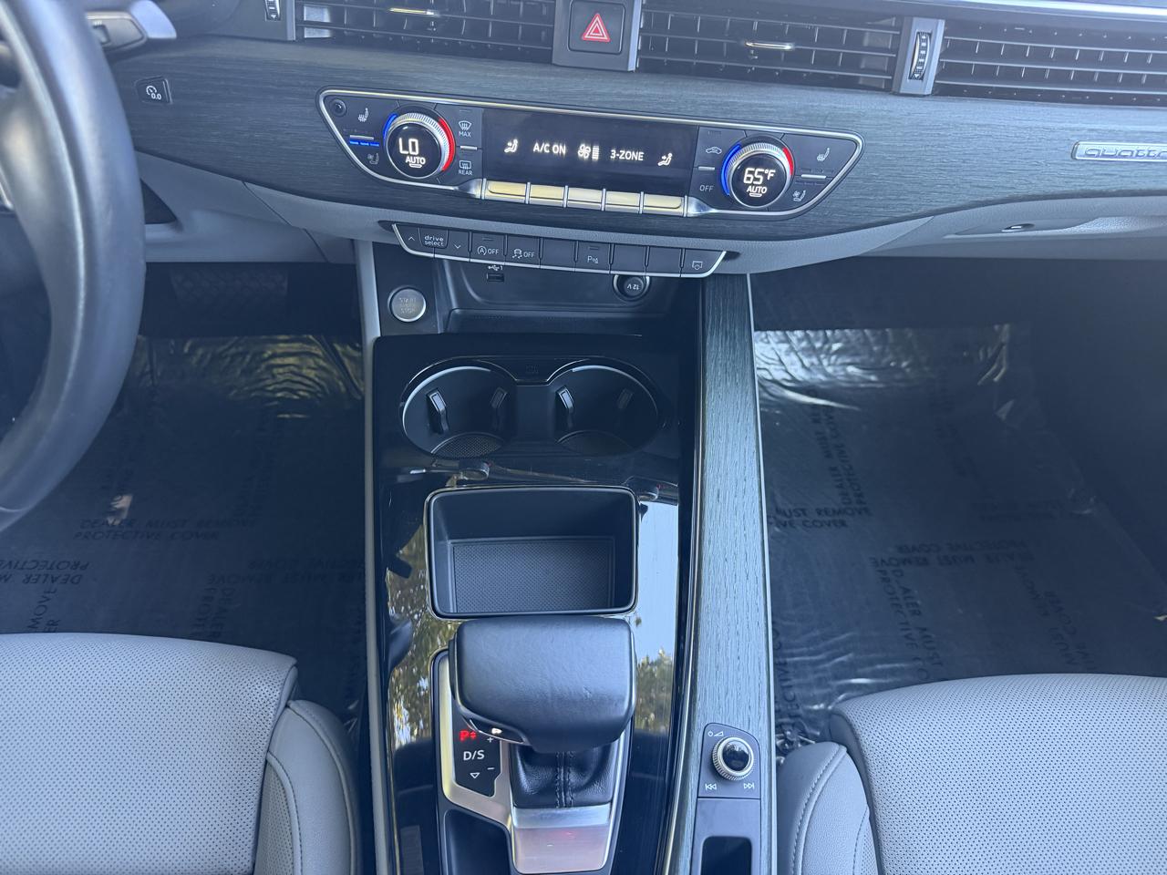 Audi A4 photo 23