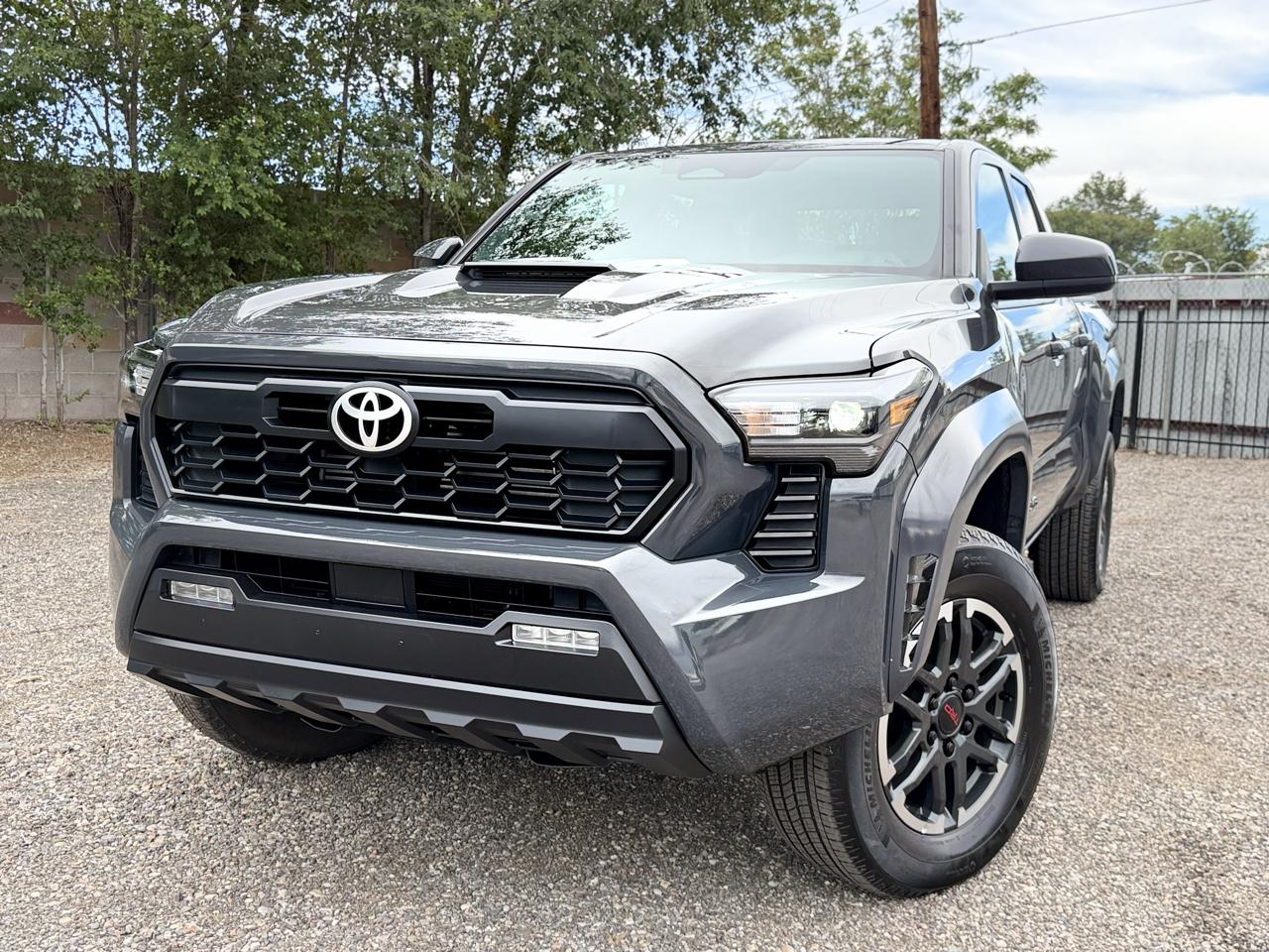 Toyota Tacoma 4WD TRD Sport Double Cab 5' Bed AT (Natl) 2025