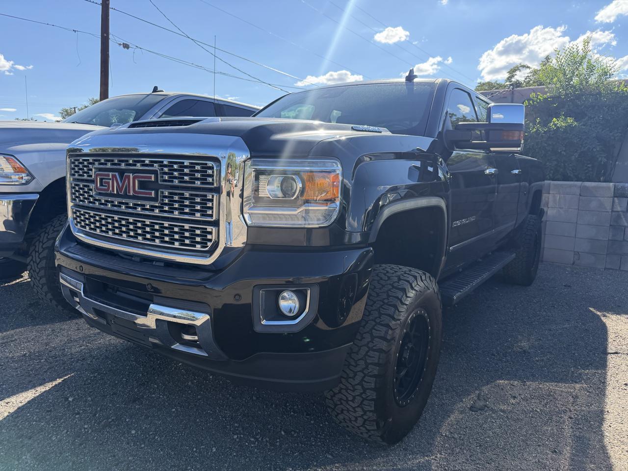 GMC Sierra 2500HD 4WD Crew Cab 153.7" Denali 2019