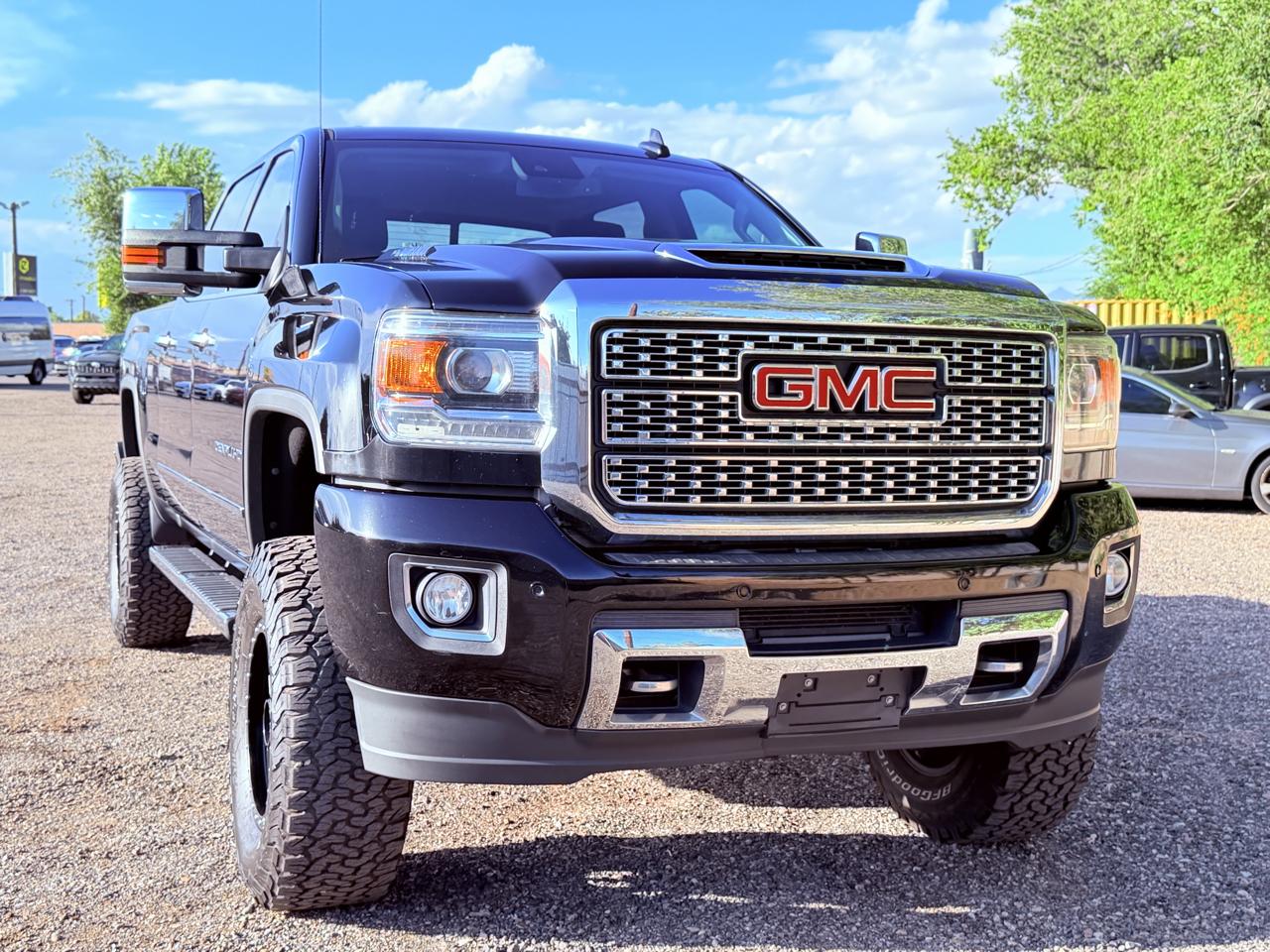 GMC Sierra 2500HD 4WD Crew Cab 153.7" Denali 2019