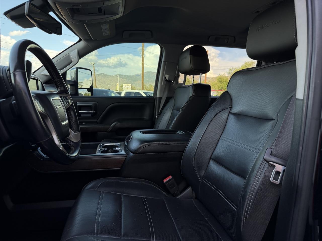GMC Sierra 2500HD 4WD Crew Cab 153.7" Denali 2019