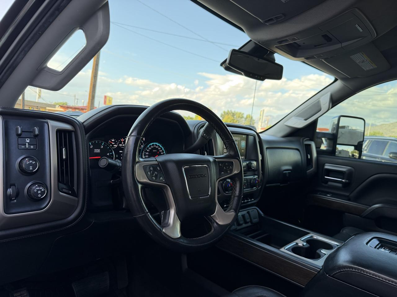 GMC Sierra 2500HD 4WD Crew Cab 153.7" Denali 2019