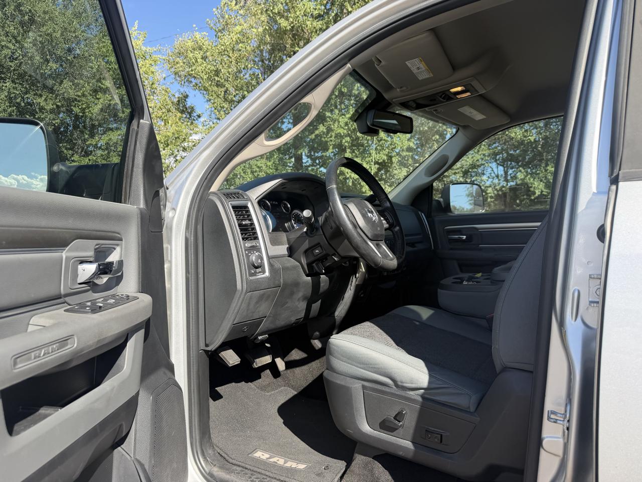 RAM 2500 4WD Crew Cab 149" Big Horn 2015