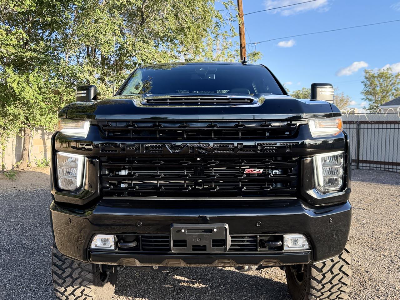 Chevrolet Silverado HD photo 3