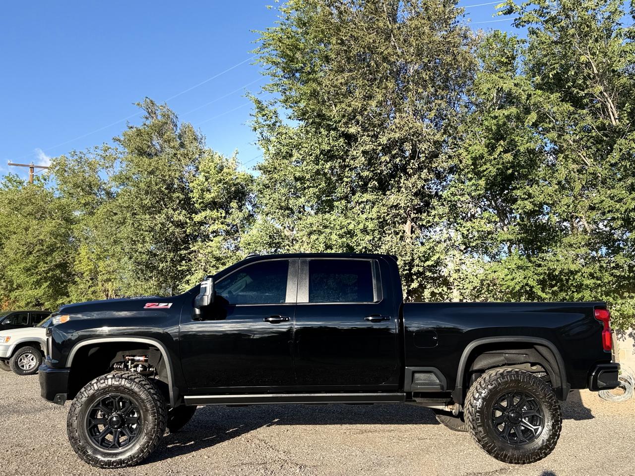 Chevrolet Silverado HD photo 4
