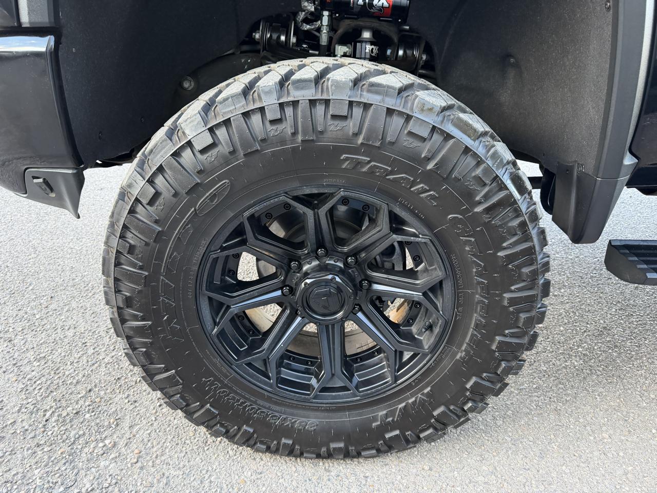 Chevrolet Silverado HD photo 35