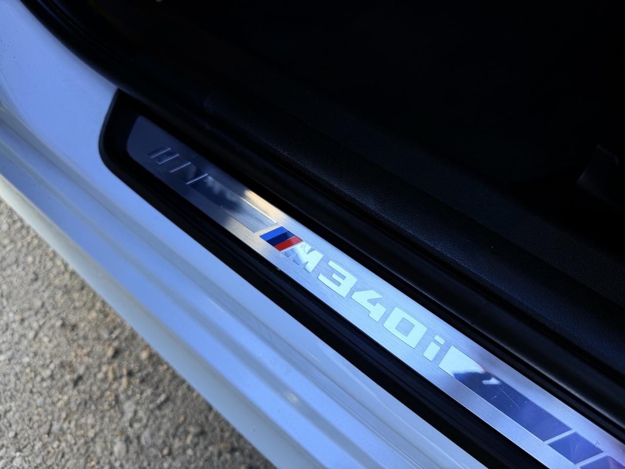BMW M340i photo 14