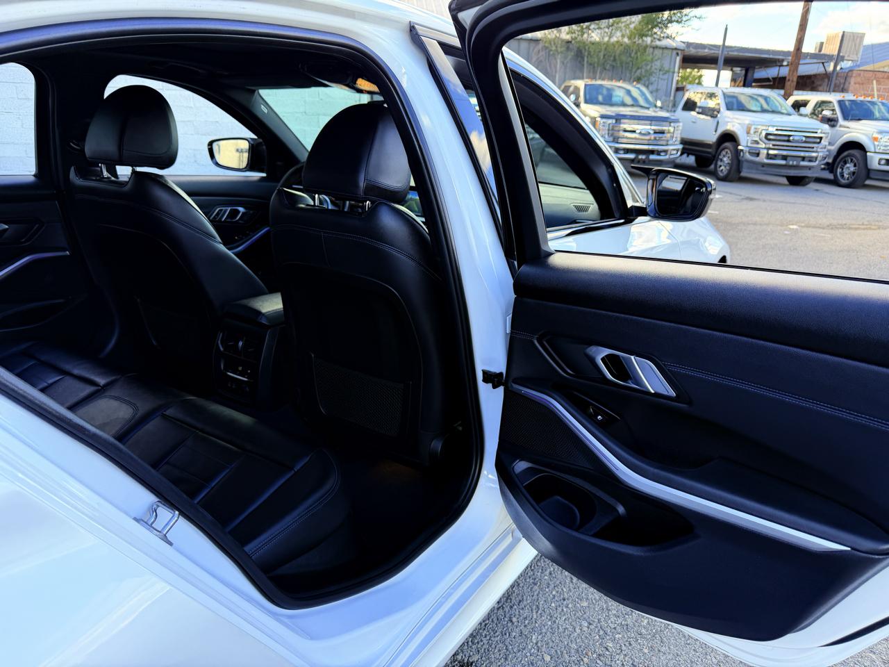 BMW M340i photo 18