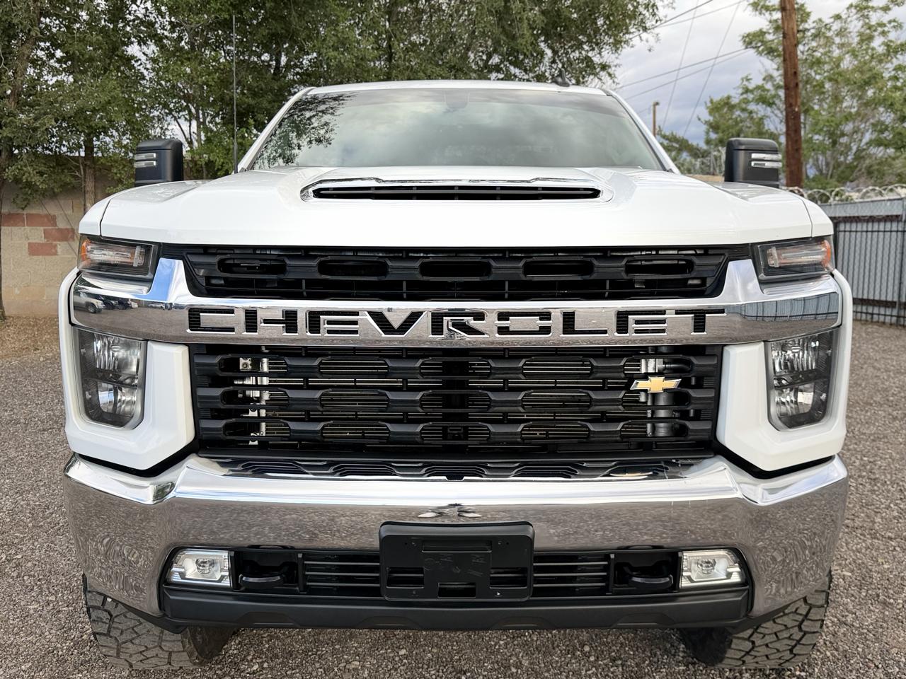 Chevrolet Silverado HD photo 2