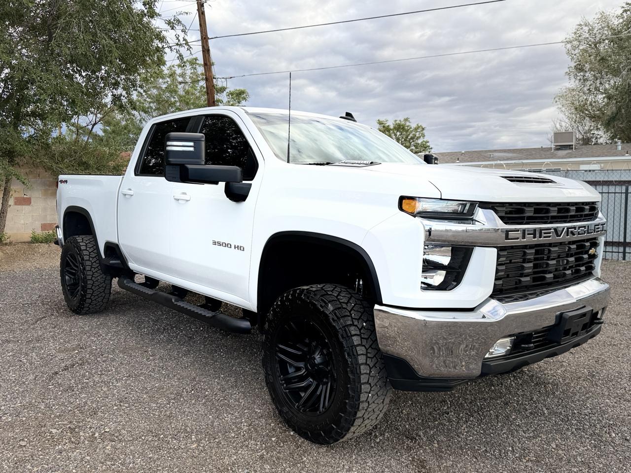 Chevrolet Silverado HD photo 8
