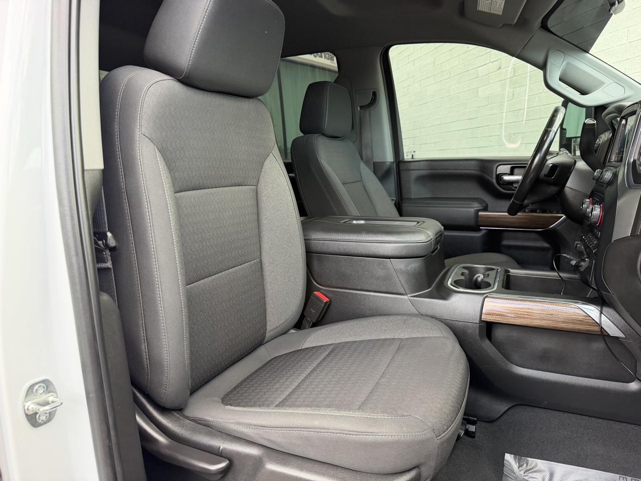 Chevrolet Silverado HD photo 16