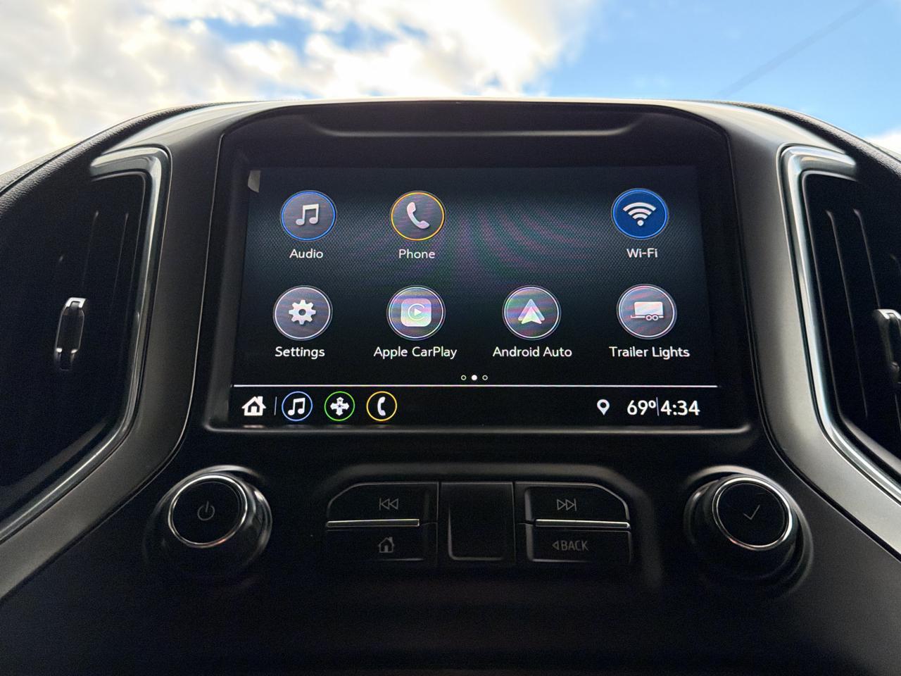 Chevrolet Silverado HD photo 24