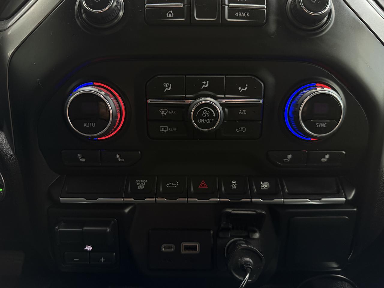 Chevrolet Silverado HD photo 25