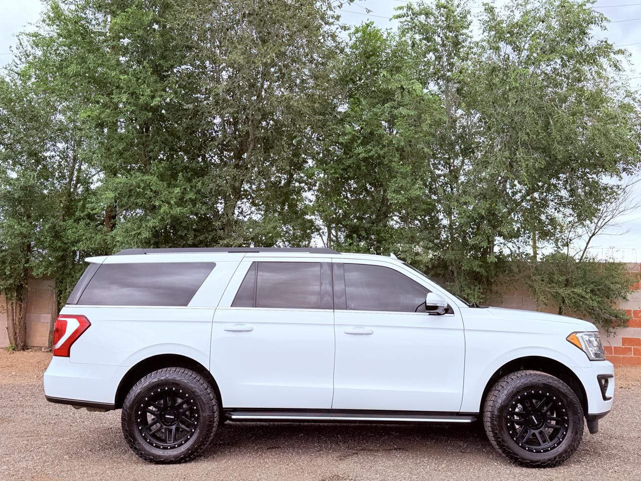 Ford Expedition MAX photo 9