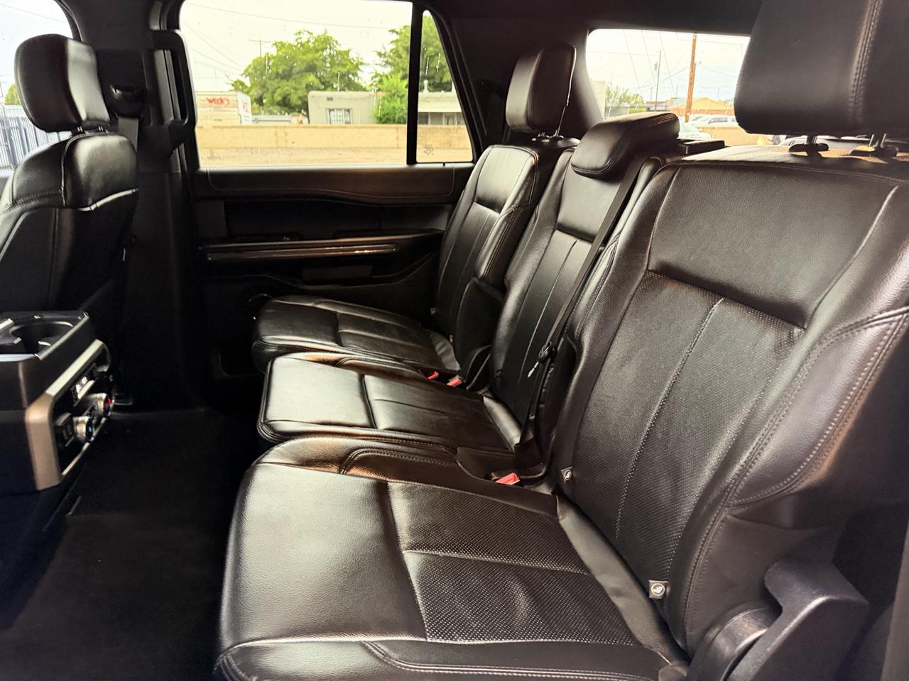 Ford Expedition MAX photo 16