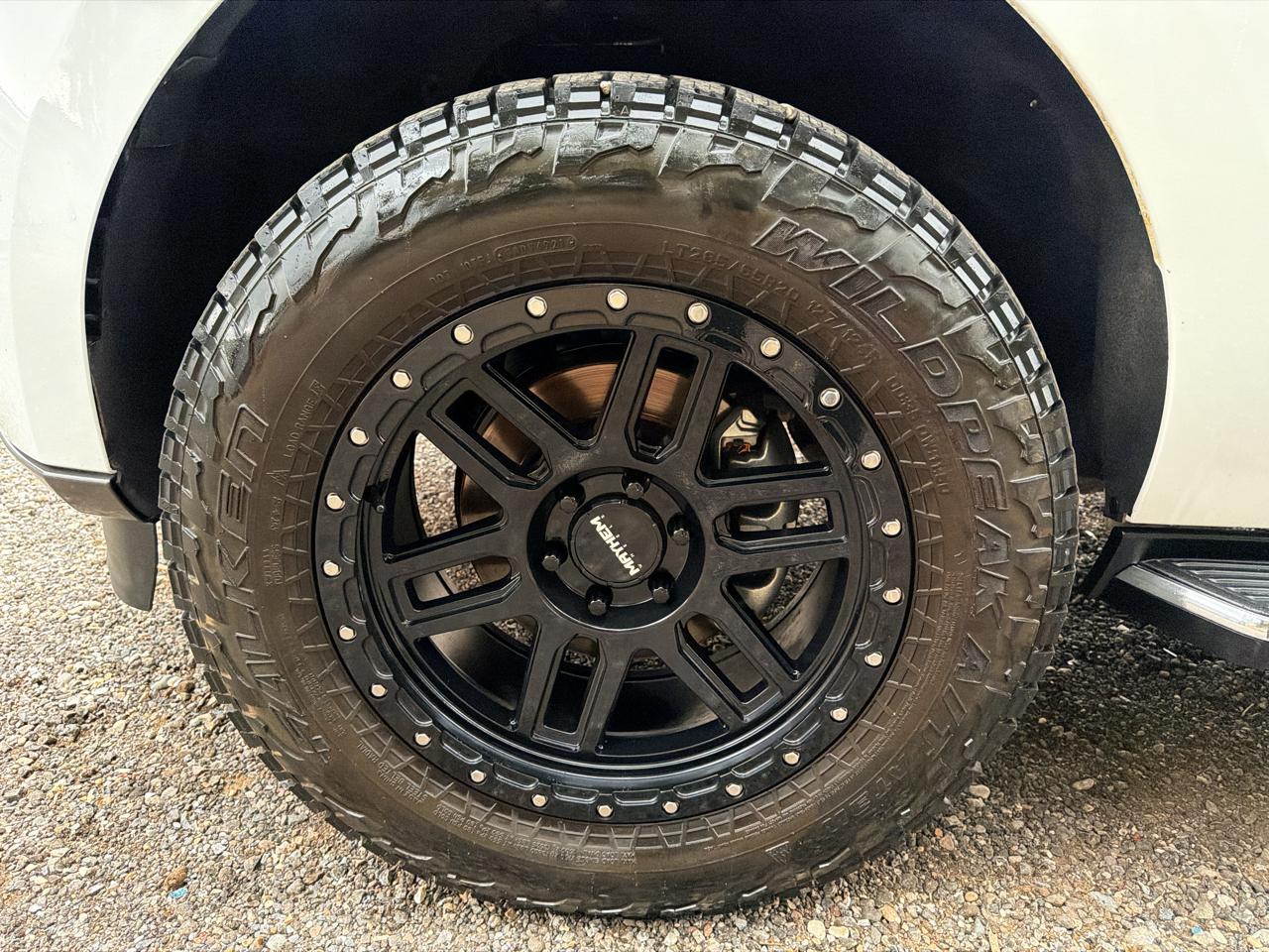 Ford Expedition MAX photo 25