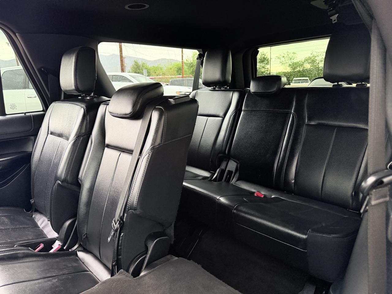 Ford Expedition MAX photo 33