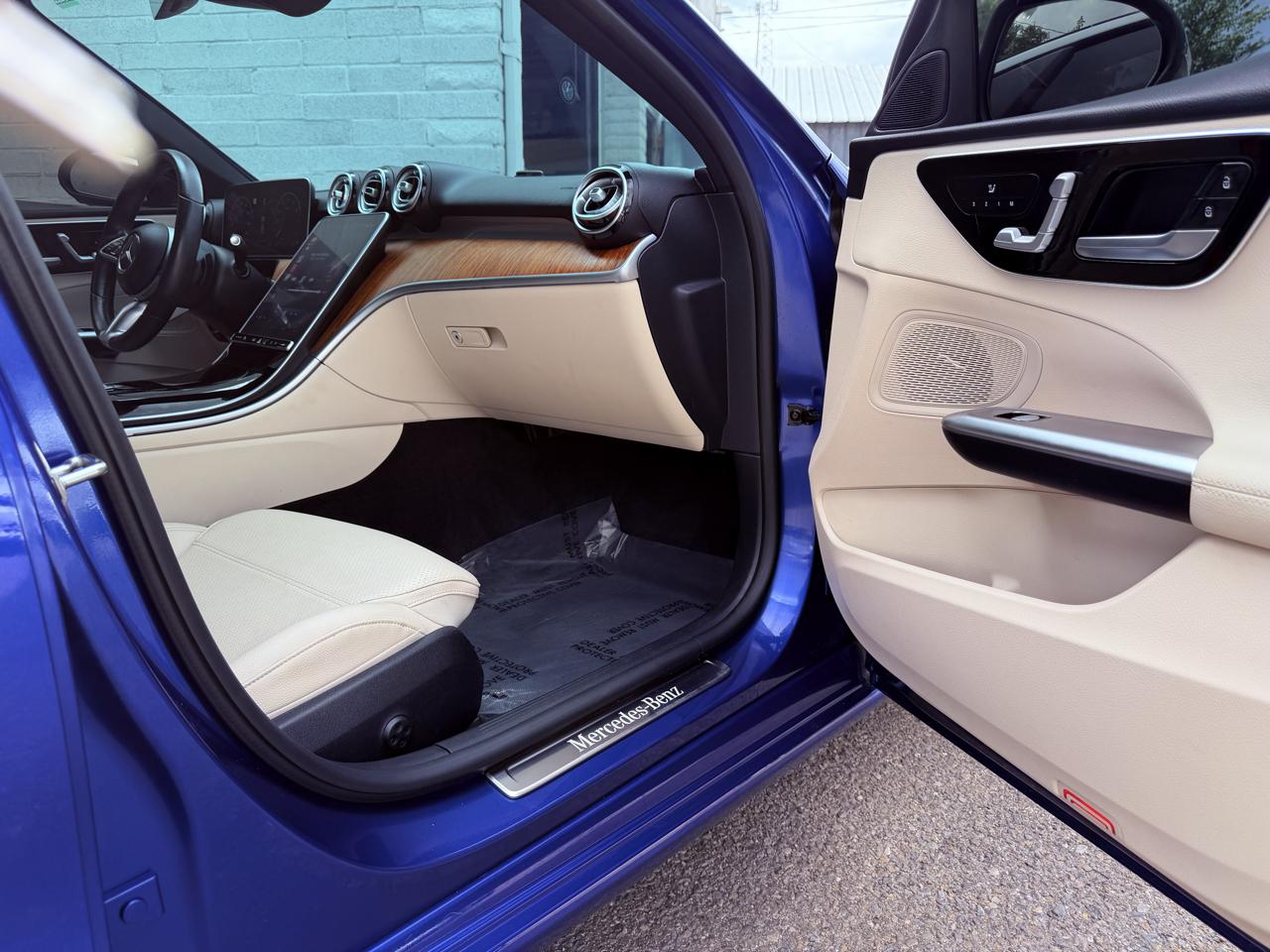 Mercedes-Benz C-Class photo 16
