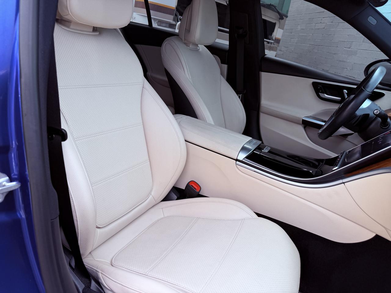 Mercedes-Benz C-Class photo 17