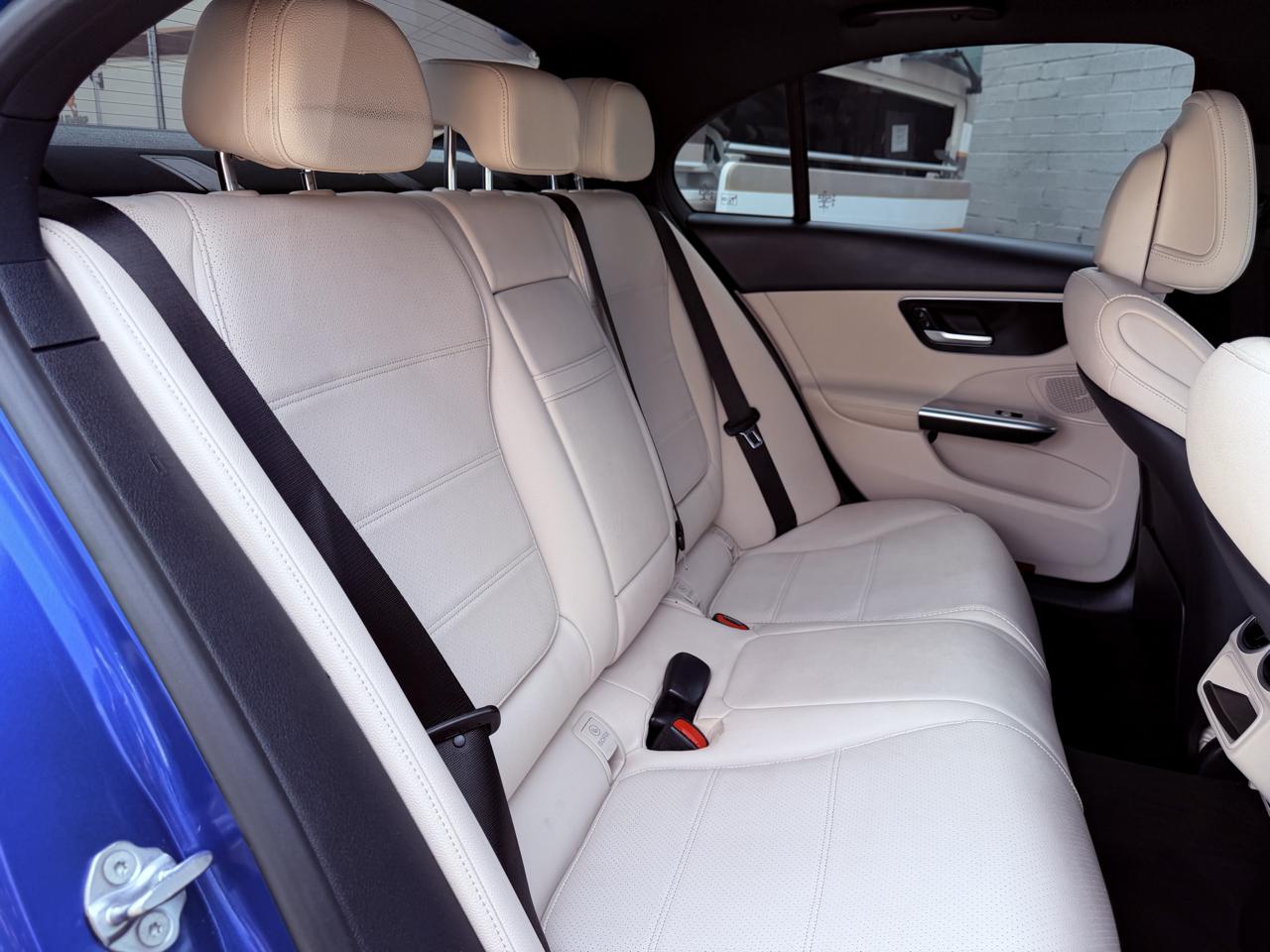 Mercedes-Benz C-Class photo 20