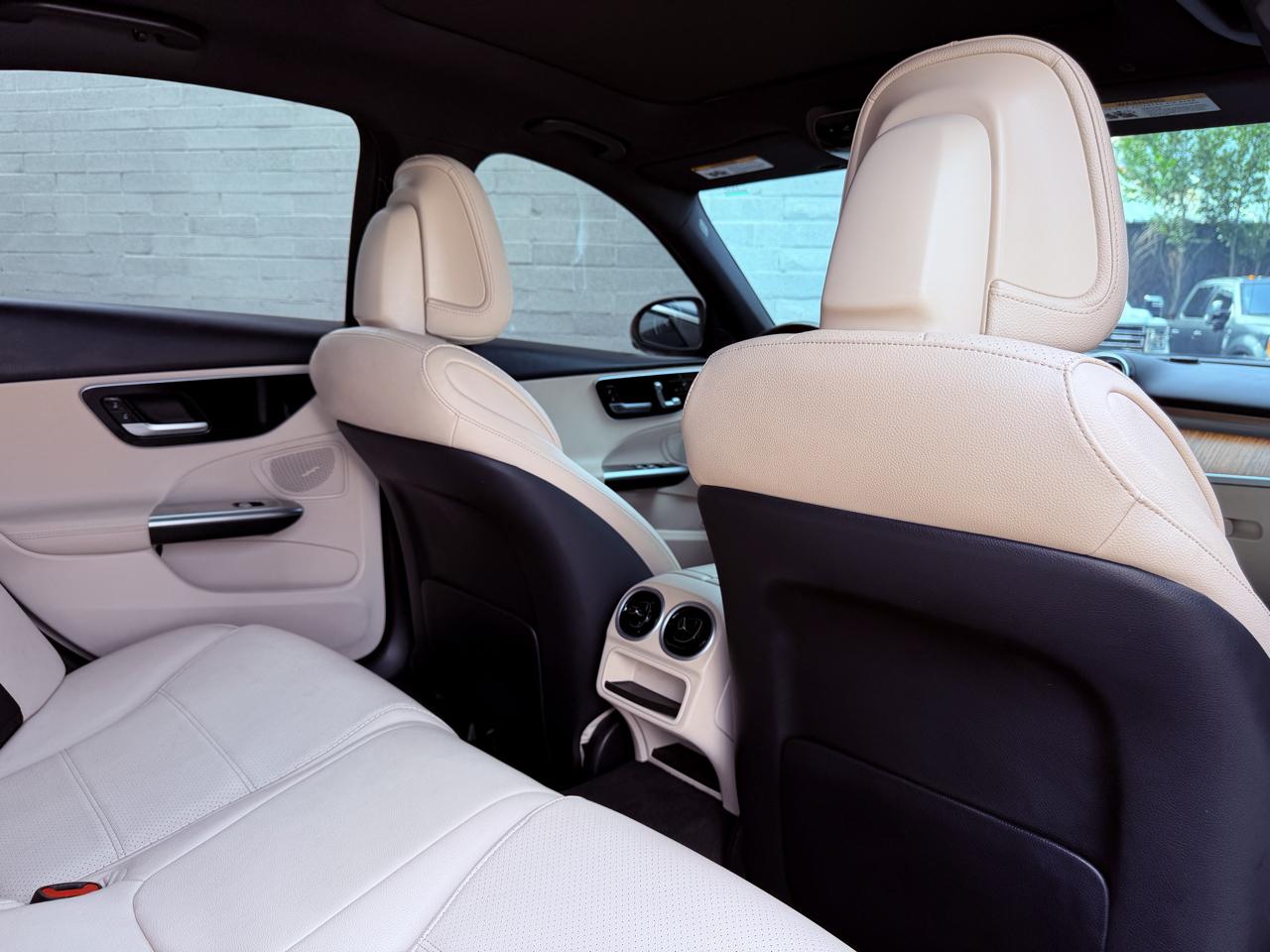 Mercedes-Benz C-Class photo 21