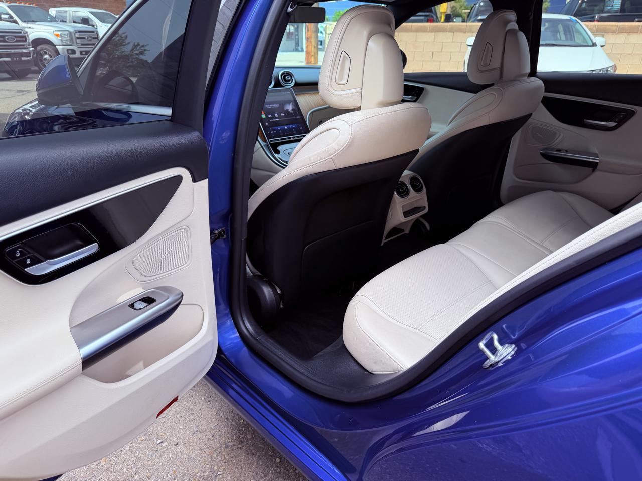 Mercedes-Benz C-Class photo 22